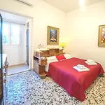 Alloggio in famiglia Casa Siciliana Nel Centro Storico Di 3 10 Ospiti 119m2 Catania