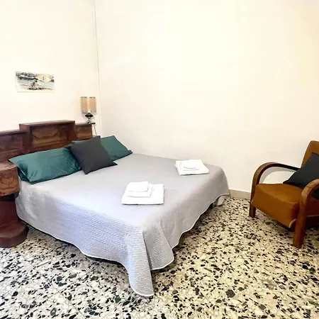 Station House Cettina Homestay *