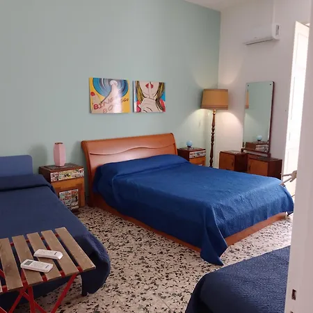 Homestay Station House Cettina