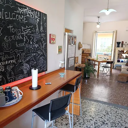 Ubytování v soukromí Station House Cettina *