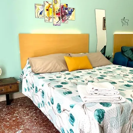 Casa Siciliana Nel Centro Storico Di 3 10 Ospiti 119m2