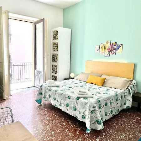 Δωμάτια σε οικογενειακή κατοικία Casa Siciliana Nel Centro Storico Di 3 10 Ospiti 119m2 *