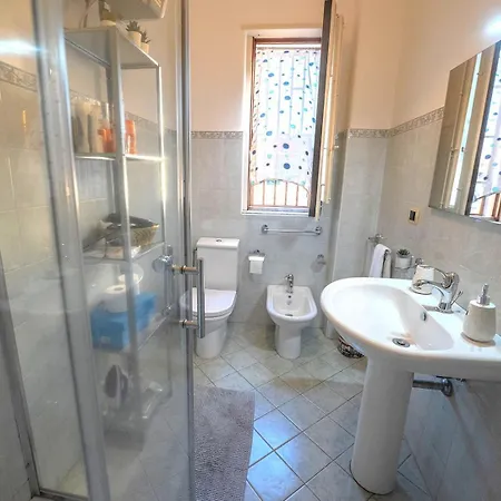 Casa Siciliana Nel Centro Storico Di 3 10 Ospiti 119m2 * Κατάνια
