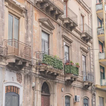 Casa Siciliana Nel Centro Storico Di 3 10 Ospiti 119m2