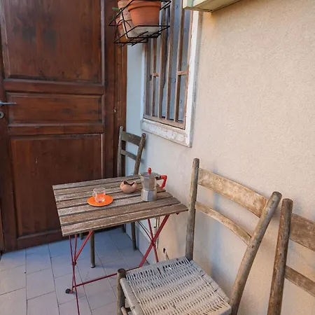Δωμάτια σε οικογενειακή κατοικία Casa Siciliana Nel Centro Storico Di 3 10 Ospiti 119m2 *